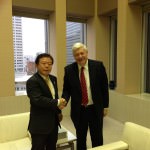 Bruno Gollnisch reçu par M. Naoki Inosé, gouverneur (élu) de Tôkyô.