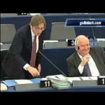 Video thumbnail for youtube video Gollnisch à Verhofstadt "Et vous osez parler de démocratie !" • Le blog de Bruno Gollnisch